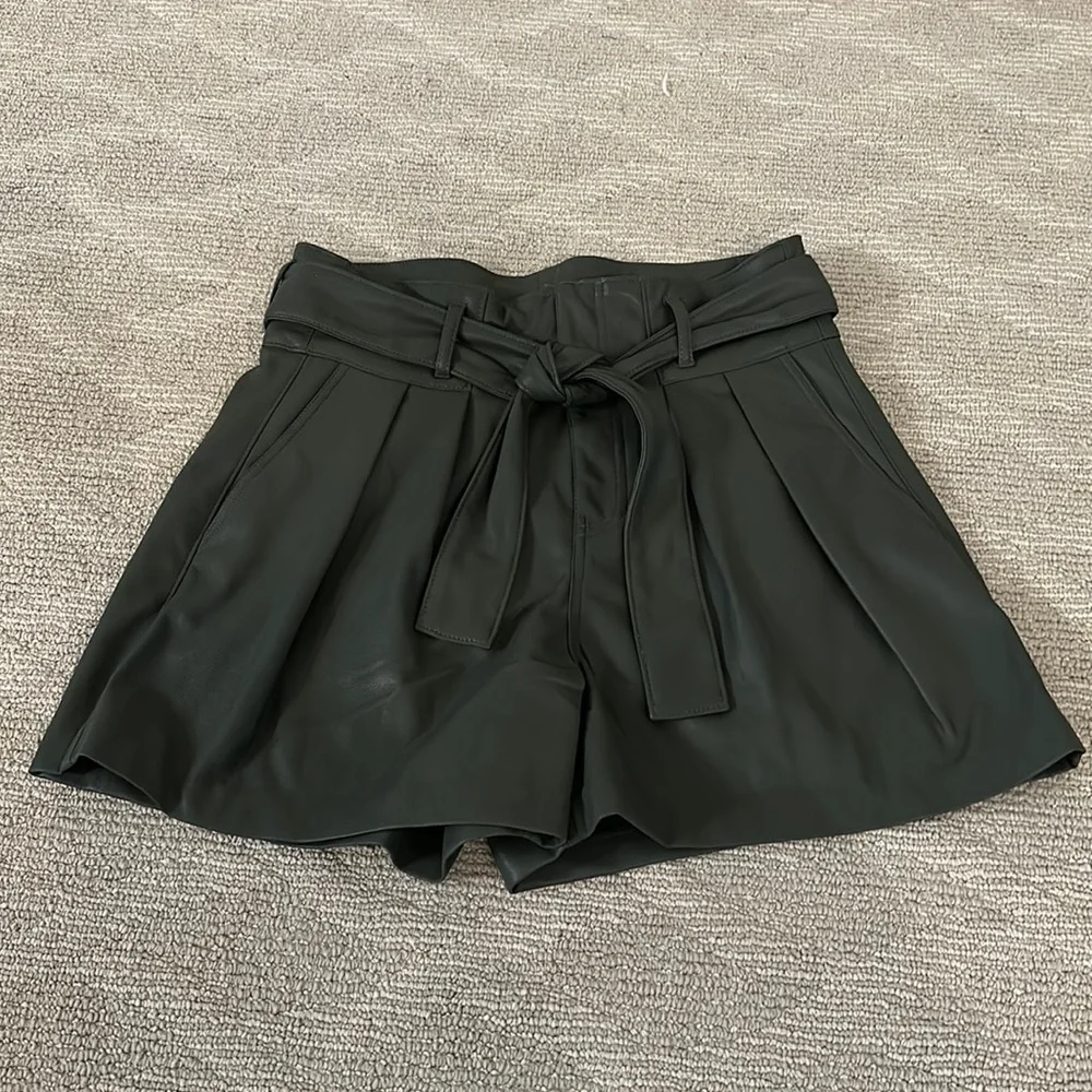 NWT Blank NYC Faux Leather Short in As You Said shorts - Picture 3 of 5